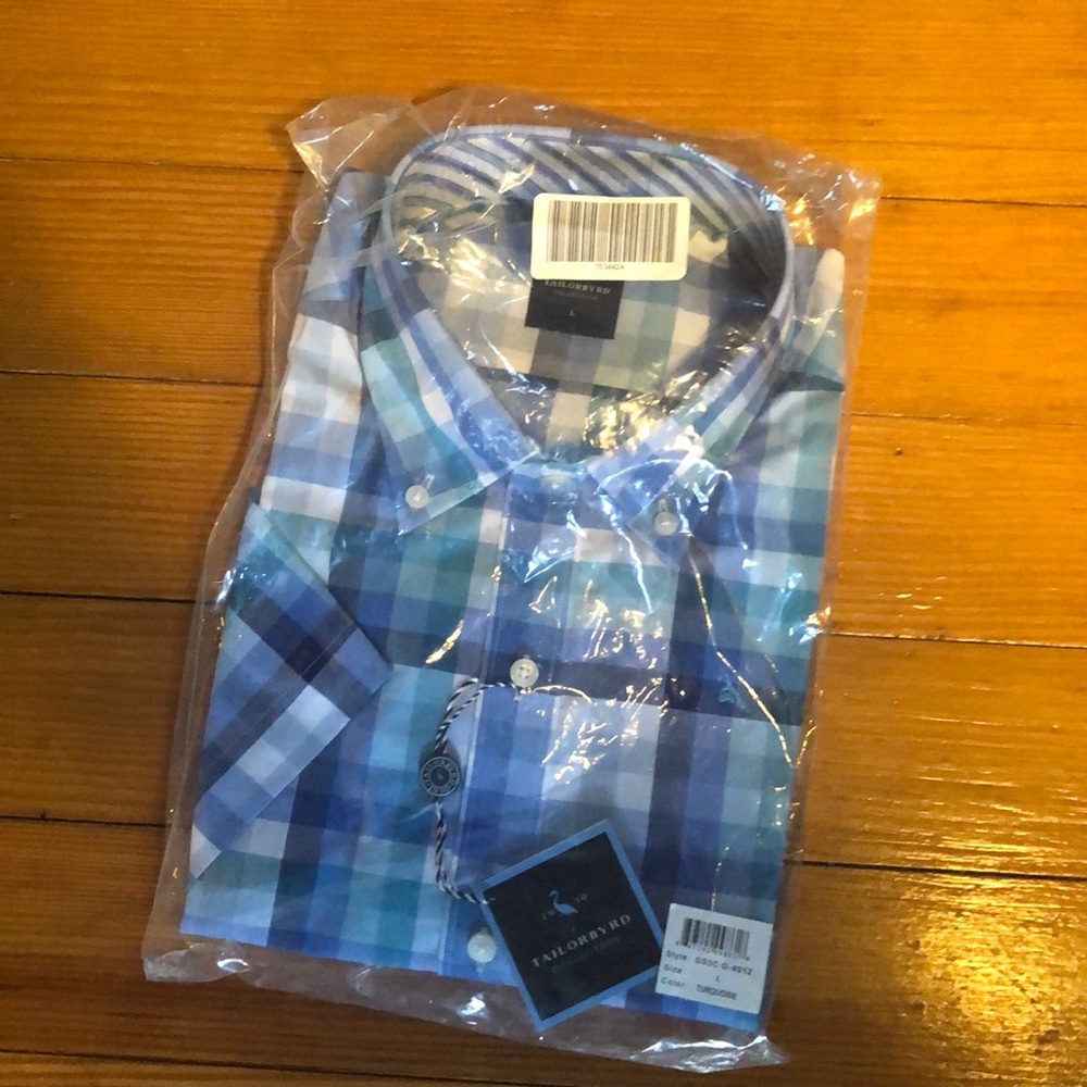 Short sleeve plaid shirt